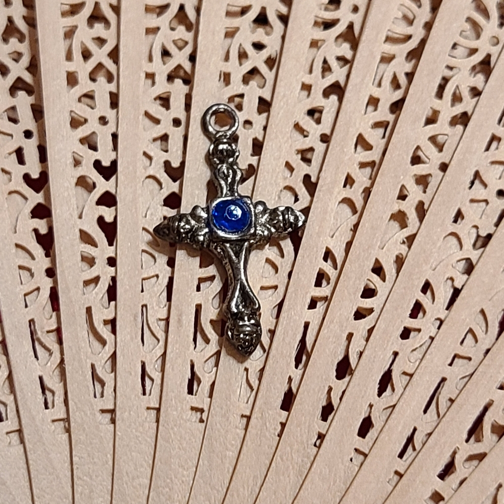Vintage Charm Cross